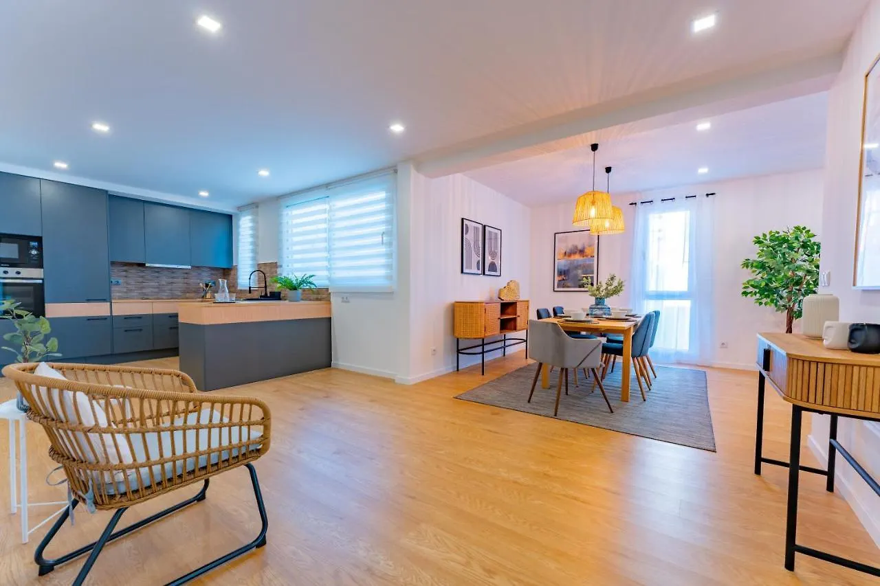 Flh Funchal Spacious Apartment With Balcony  Funchal (Madeira)
