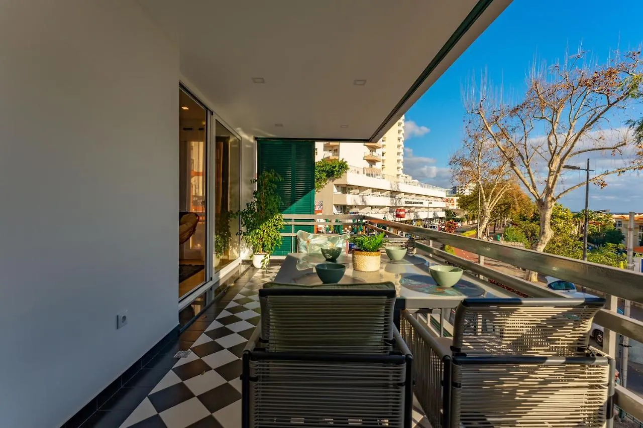 Flh Funchal Spacious Apartment With Balcony 0*, Funchal (Madeira)