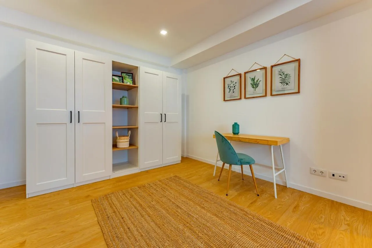 Flh Funchal Spacious Apartment With Balcony 0*, Funchal (Madeira)